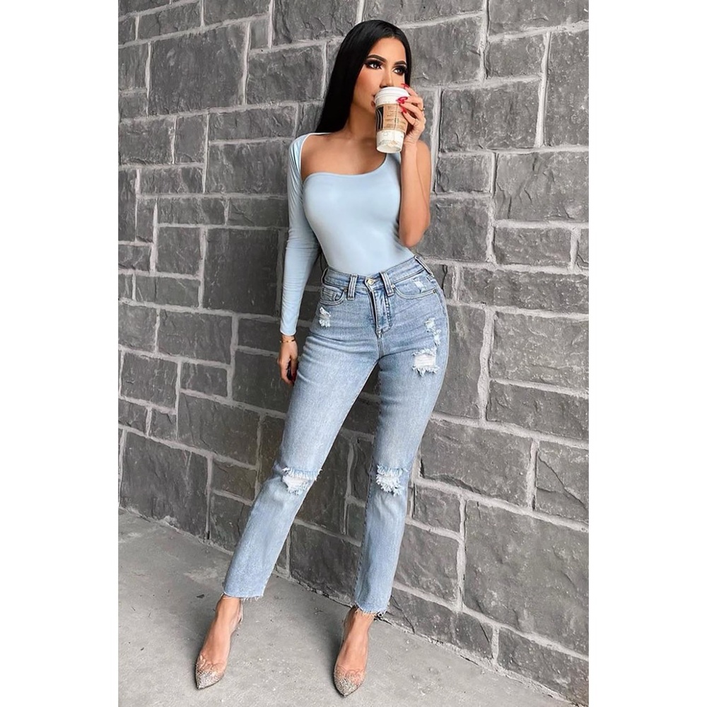 Fashion Nova straight leg jeans